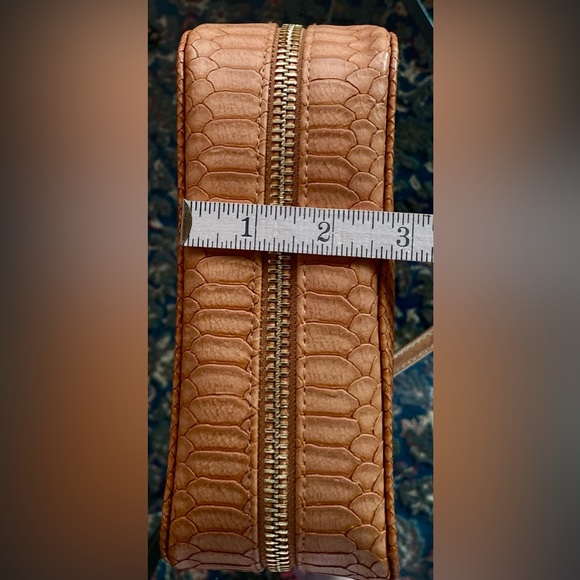 Trish Mc Evoy Makeup bag Zip Around Faux leather snakeskin brown - Picture 9 of 17